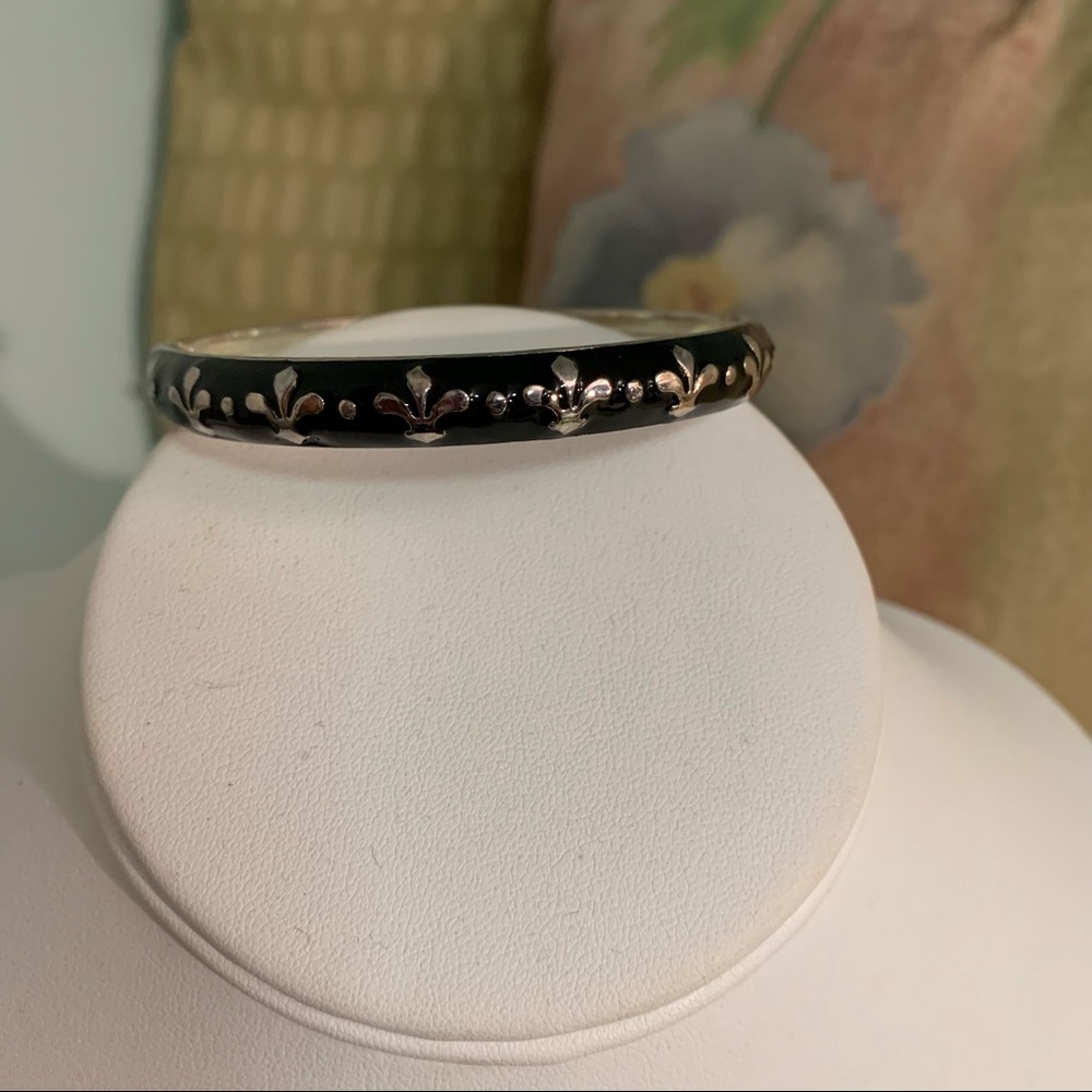 D I V A Black Enamel Magnetic Bracelet - Picture 2 of 5